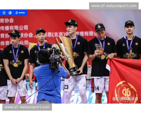 决战之巅，巅峰对决：卓尔与浙江的荣耀之战，谁将问鼎？